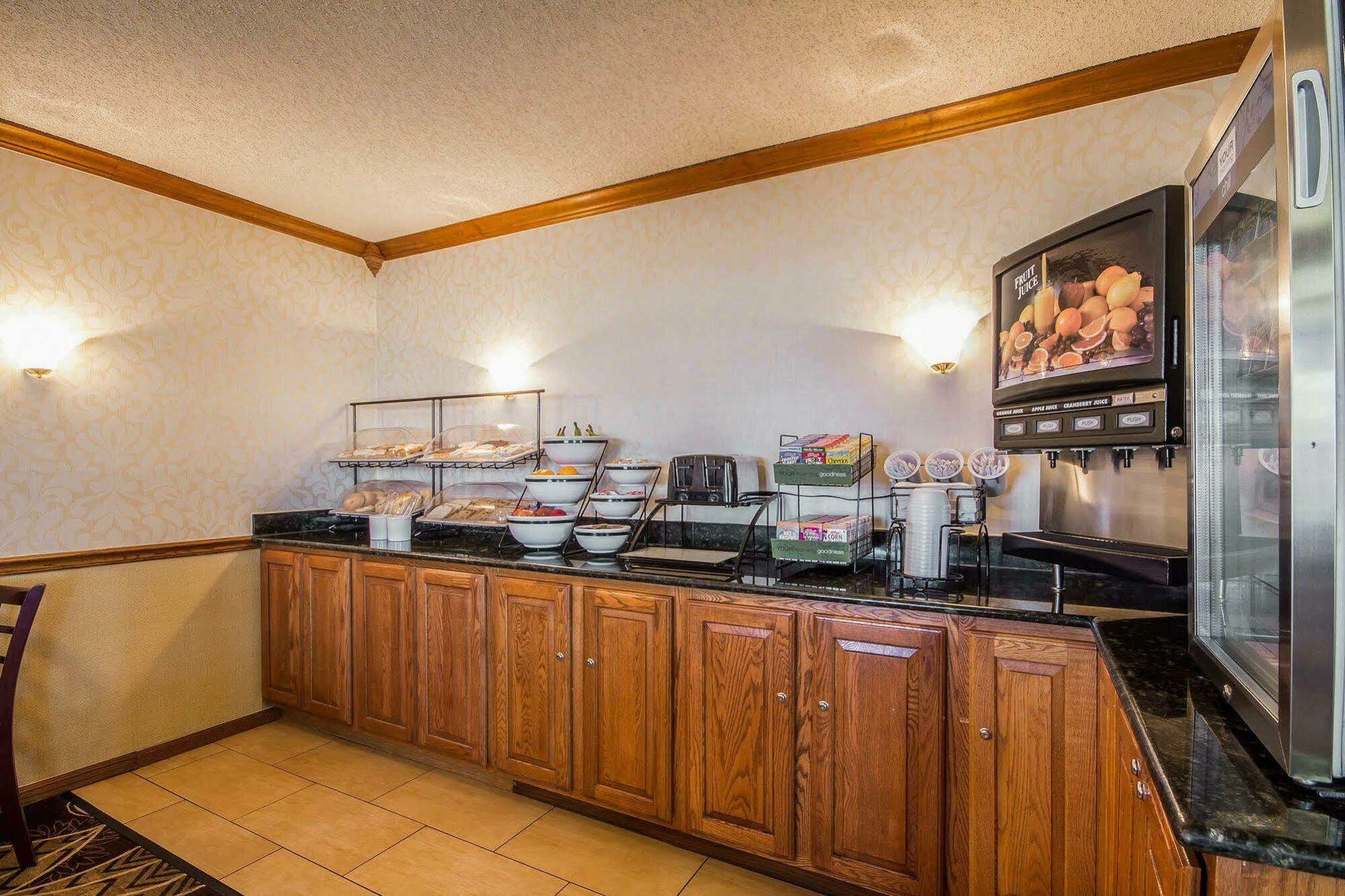 Comfort Inn Fond Du Lac Extérieur photo